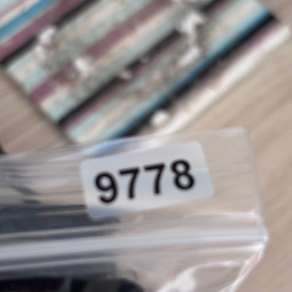 Carly Jean Los Angeles Sweatshirt Medium CJLA Graphic Cozy Sporty Streetwear - Picture 9 of 9